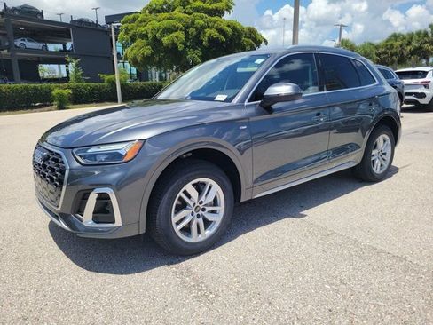 Certified 2023 Audi Q5 2.0T Premium w/ Convenience Package AWD/4WD image 4