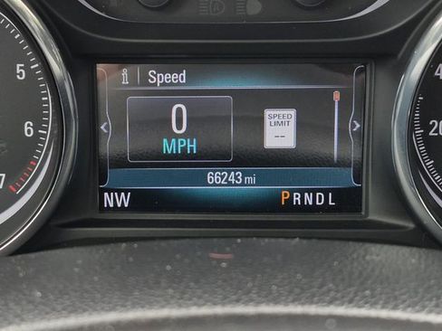 Used 2019 Buick Envision Essence FWD image 36