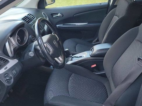 Used 2020 Dodge Journey SE w/ SE Popular Equipment Group image 29