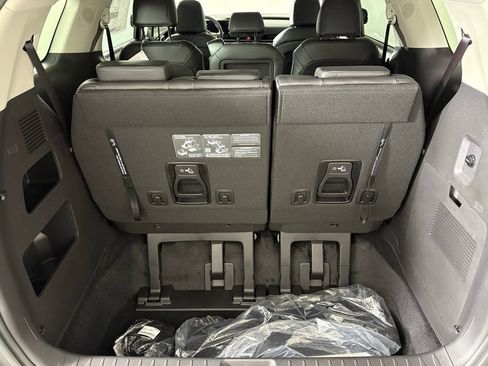 New 2026 Kia Carnival FWD image 40