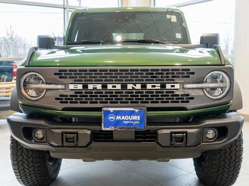 New 2025 Ford Bronco Badlands w/ Sasquatch Package AWD/4WD image 3