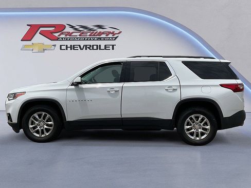 Used 2019 Chevrolet Traverse LT AWD/4WD image 2