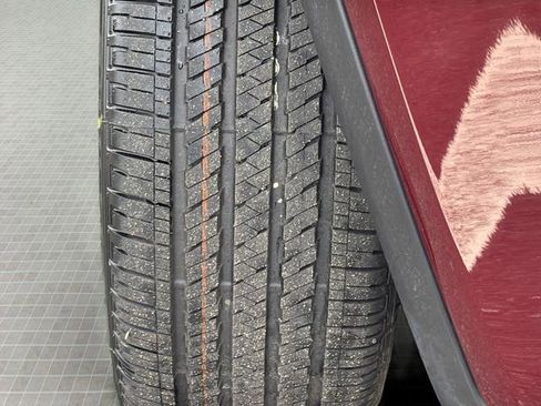 New 2025 Jeep Grand Cherokee Limited image 11