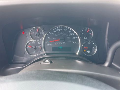 New 2025 Chevrolet Express 2500 Work Van w/ Driver Convenience Package image 13