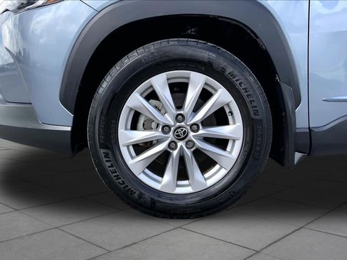 Used 2023 Toyota Corolla Cross LE FWD image 11
