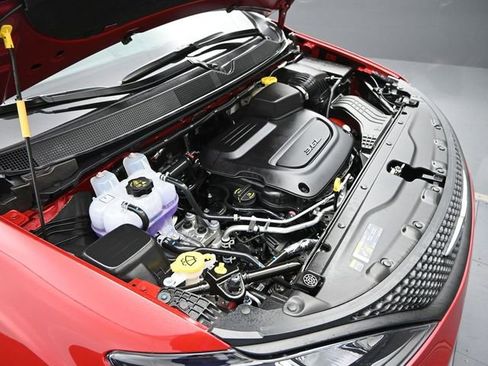 New 2025 Chrysler Voyager LX image 41