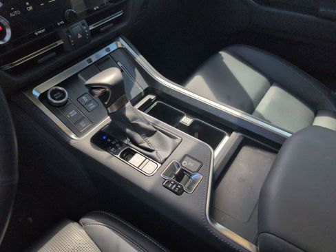 Certified 2025 Lexus GX 550 BASE w/ Accessory Package (2T) image 15