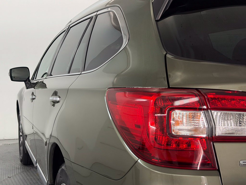 Used 2017 Subaru Outback 2.5i Touring w/ Popular Package #5A AWD/4WD image 62