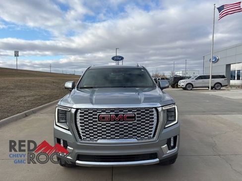 Used 2024 GMC Yukon XL Denali AWD/4WD image 8