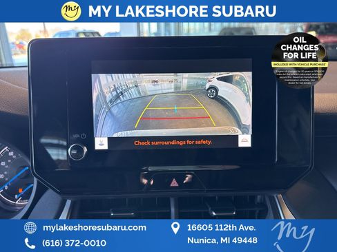 Used 2023 Toyota Venza LE image 19