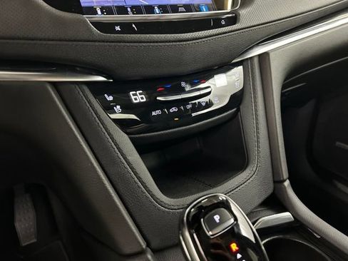 Used 2024 Cadillac XT5 Premium Luxury w/ Technology Package AWD/4WD image 19