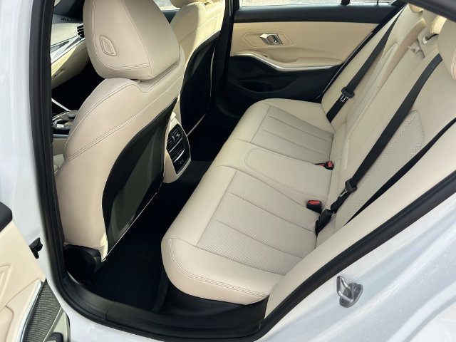 Certified 2024 BMW 330i xDrive Sedan w/ Premium Package AWD/4WD image 17
