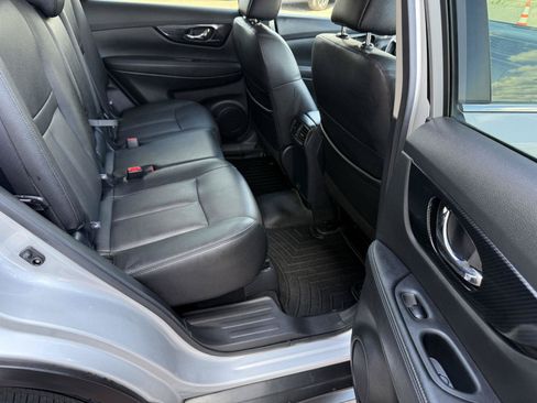 Used 2020 Nissan Rogue SL w/ Premium Package AWD/4WD image 19