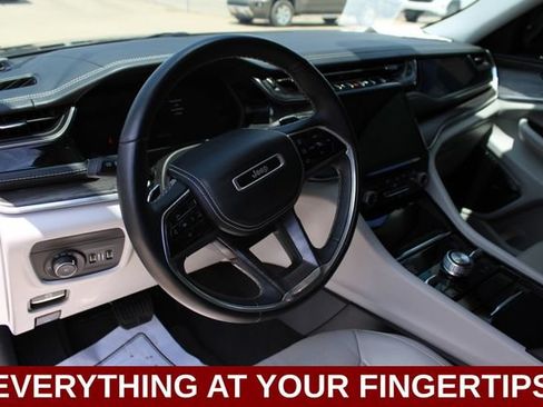 Used 2022 Jeep Grand Cherokee L Overland AWD/4WD image 2
