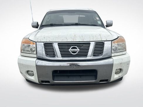 Used 2015 Nissan Titan SL w/ SL Texas Package image 9