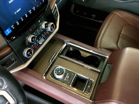 Certified 2023 Ford Expedition Limited image 17