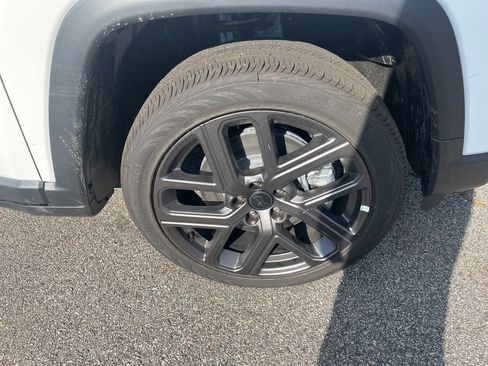 New 2026 Jeep Compass Limited image 9