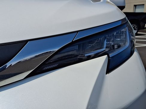 Used 2021 Toyota Sienna XLE AWD/4WD image 9