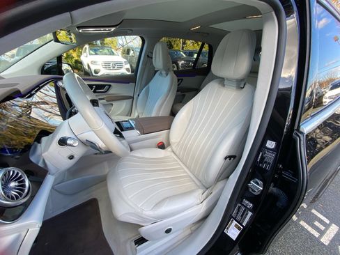 Used 2023 Mercedes-Benz EQS 580 4MATIC image 30