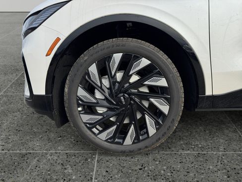 New 2026 Lincoln Nautilus Reserve w/ Jet Appearance Package image 9