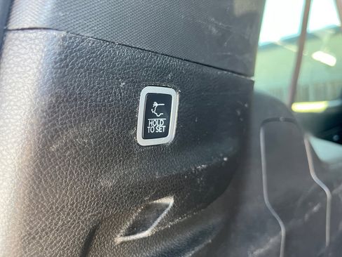 Used 2024 Jeep Wagoneer L Series II image 34