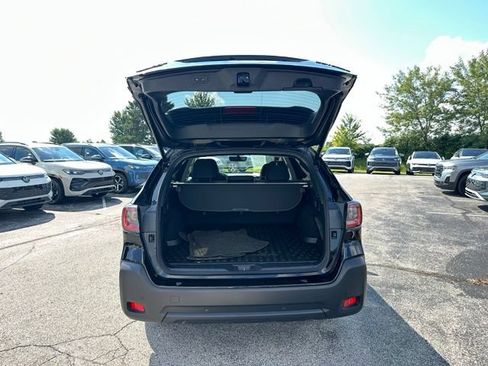 Used 2025 Subaru Outback Onyx Edition AWD/4WD image 38