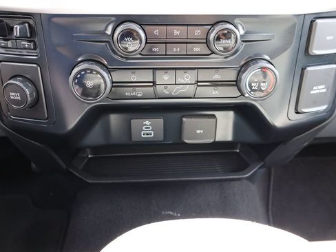 Used 2023 Ford F550 2WD Regular Cab Super Duty w/ XLT Value Package image 8