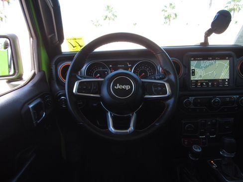 Used 2021 Jeep Gladiator Mojave AWD/4WD image 24