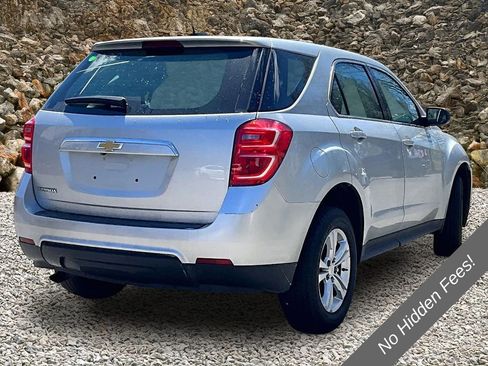 Used 2017 Chevrolet Equinox LS FWD image 2