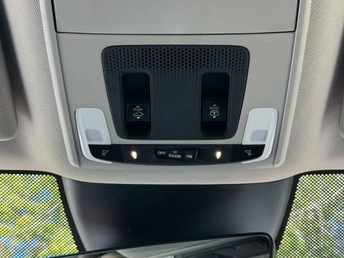 Certified 2025 Honda Pilot Touring image 19
