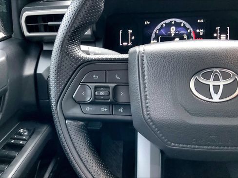 Used 2025 Toyota Tacoma SR image 22