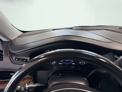 Used 2019 Cadillac Escalade ESV Premium Luxury AWD/4WD image 13