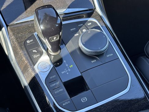 Used 2022 BMW 330i Sedan w/ Driving Assistance Package image 31