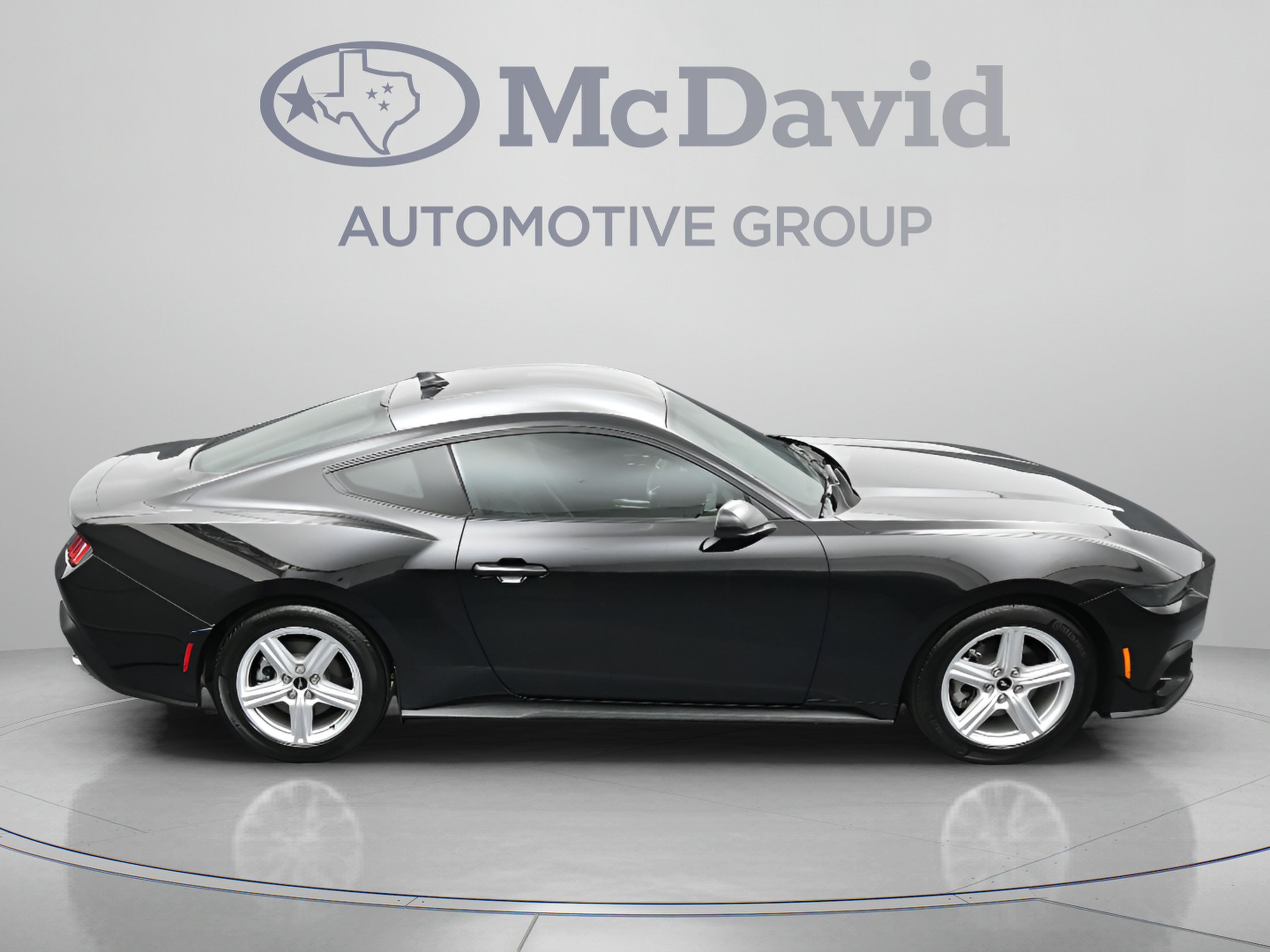 Used 2026 Ford Mustang Coupe RWD image 39