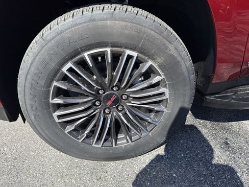 New 2026 GMC Yukon XL Elevation w/ Elevation Premium Package image 11