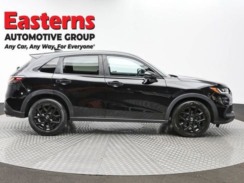 Used 2023 Honda HR-V Sport image 4