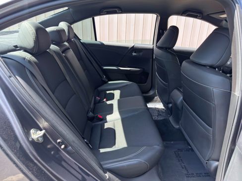 Used 2017 Honda Accord Sport image 33