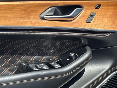 Used 2023 Jeep Grand Cherokee L Summit image 14