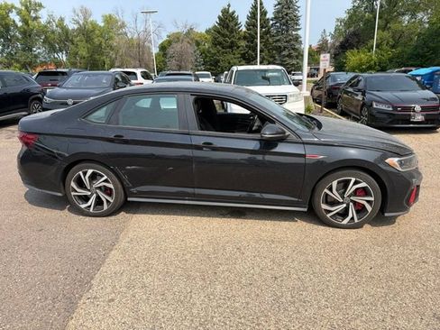 Used 2023 Volkswagen Jetta GLI Autobahn FWD image 2