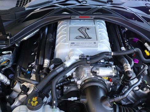 Used 2022 Ford Mustang Shelby GT500 w/ Technology Package RWD image 68