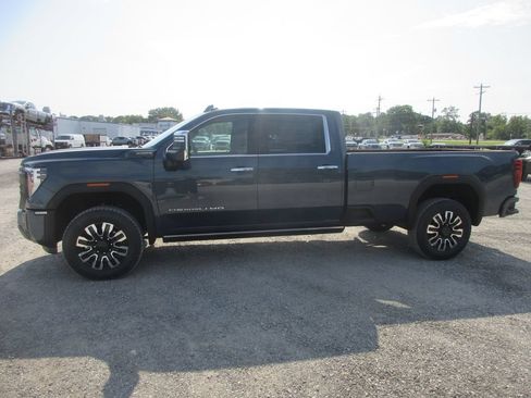New 2026 GMC Sierra 3500 Denali Ultimate AWD/4WD image 10