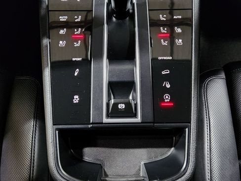 Used 2023 Porsche Macan S image 38