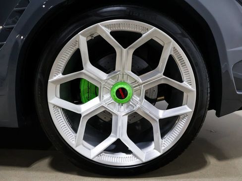 Used 2023 Lamborghini Urus S AWD/4WD image 20