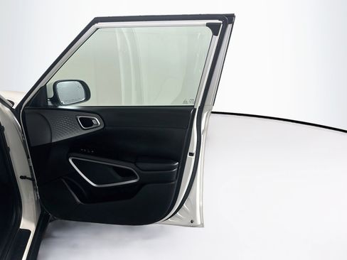 Used 2022 Kia Soul LX w/ Technology Package FWD image 31