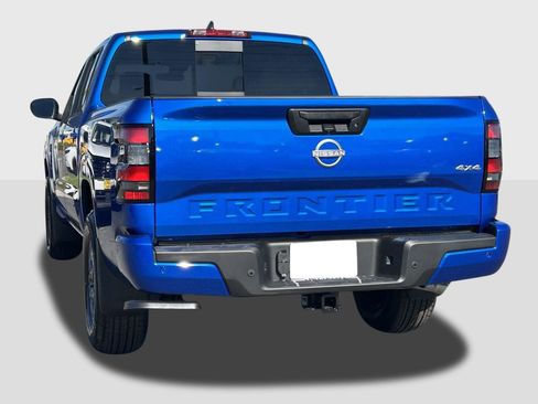 New 2026 Nissan Frontier SV image 3