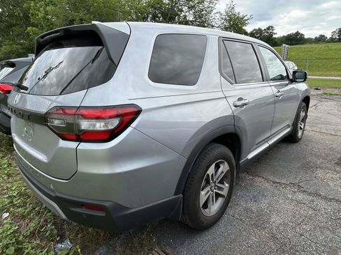 Used 2024 Honda Pilot EX-L image 3