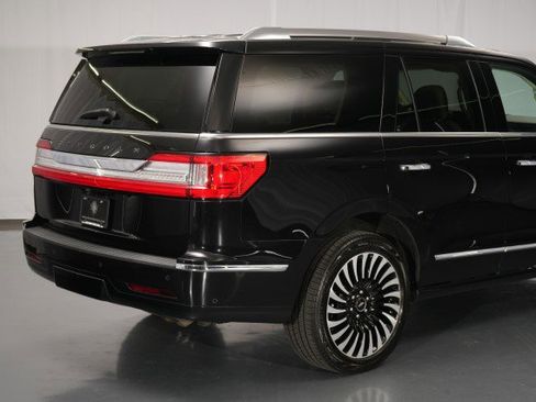 Used 2019 Lincoln Navigator Black Label image 11