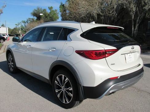 Used 2018 INFINITI QX30 Premium w/ Navigation Package image 5