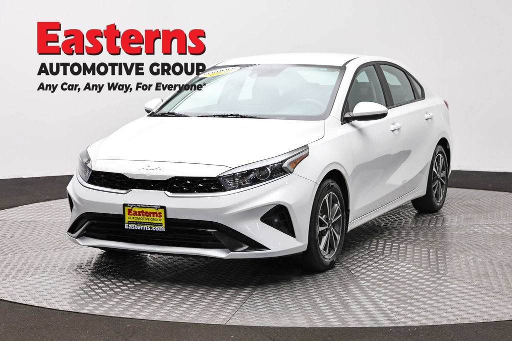 Used 2023 Kia Forte LXS FWD image 1