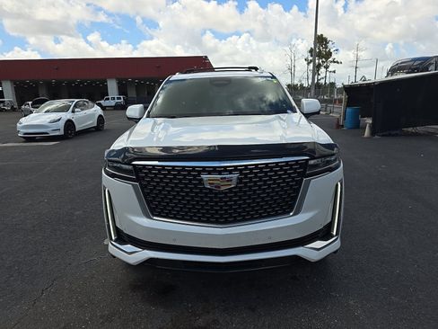 Used 2023 Cadillac Escalade ESV Premium Luxury AWD/4WD image 2